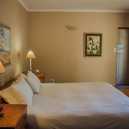 Guesthouse Larachelle Swellendam Exterior photo